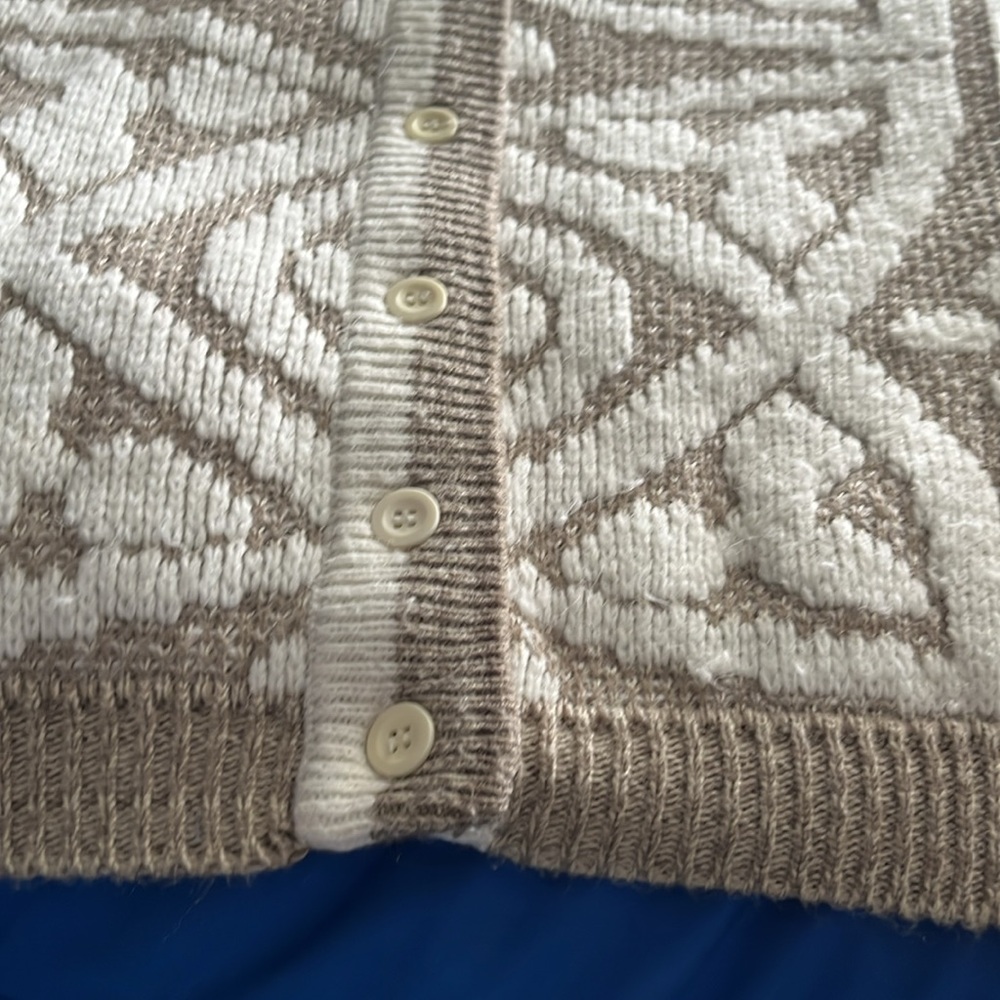 Partners by Mervyn’s medium beige and white vintage cardigan 3/4 sleeve - Picture 3 of 9